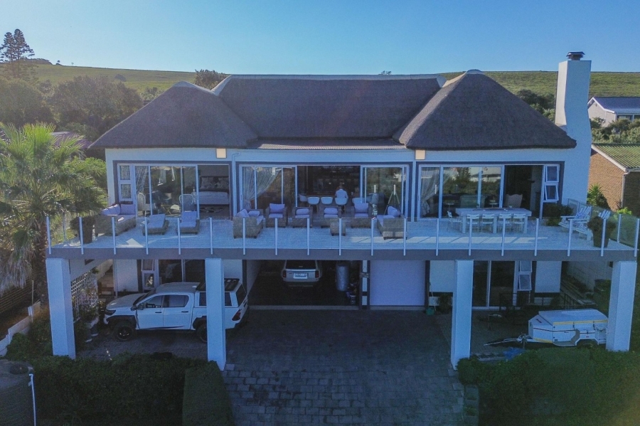 4 Bedroom Property for Sale in Cannon Rocks Eastern Cape